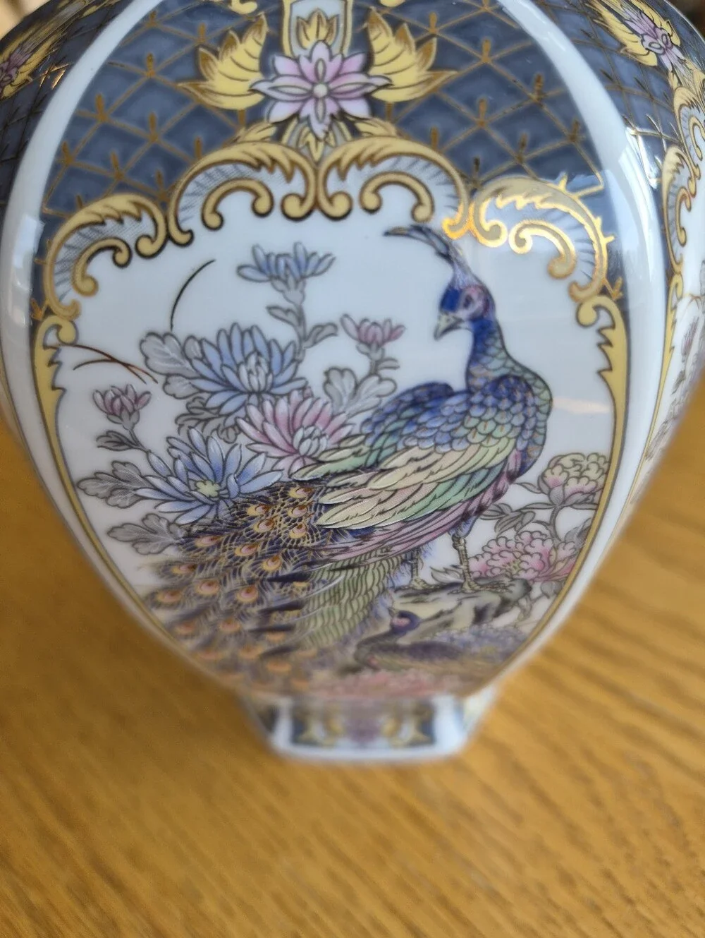 Vintage Toyo Japan Ginger Jar Hexagonal Porcelain